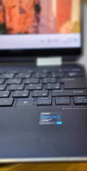 New Laptop HP Spectre 16GB Intel Core i7 SSD 1T