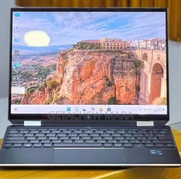 New Laptop HP Spectre 16GB Intel Core i7 SSD 1T