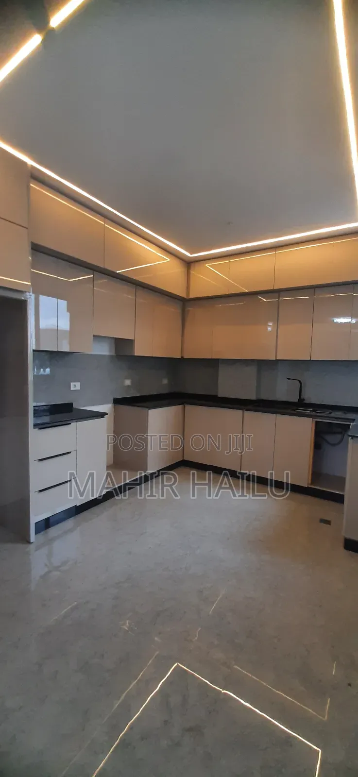 6bdrm House in Real, Bole for rent