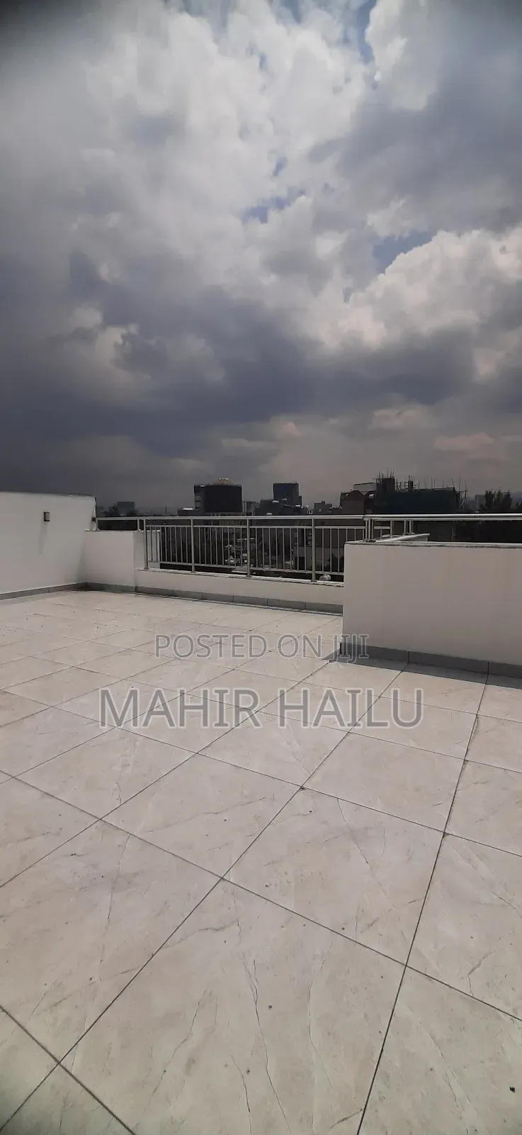 6bdrm House in Real, Bole for rent