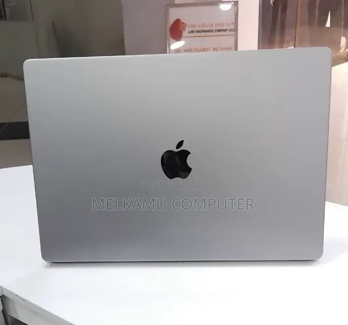 New Laptop Apple MacBook Pro 2021 M1 32GB Apple M1 Pro SSD 1T