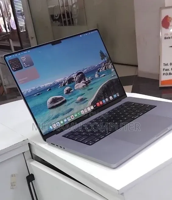 New Laptop Apple MacBook Pro 2021 M1 32GB Apple M1 Pro SSD 1T