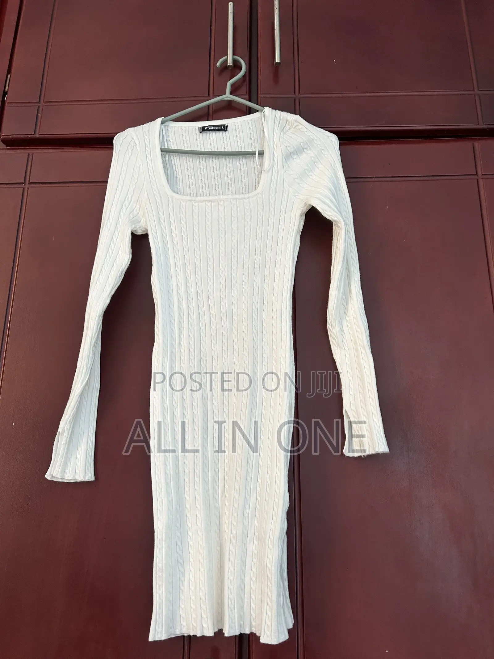 Elegant Long Sleeve White Dresses