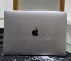 New Laptop Apple MacBook Pro 2017 16GB Intel Core i5 SSD 512GB