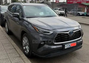 Toyota Highlander Limited AWD 2023 Gray