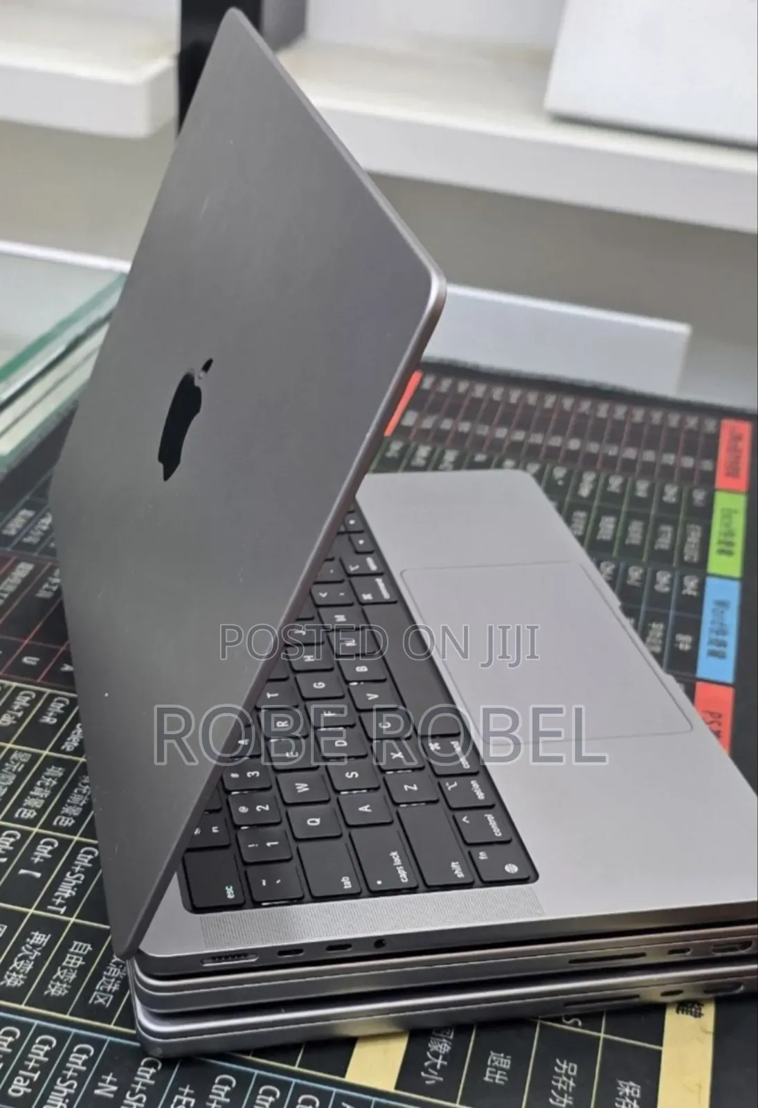 New Laptop Apple MacBook Pro 2021 M1 16GB Apple M1 Pro SSD 512GB