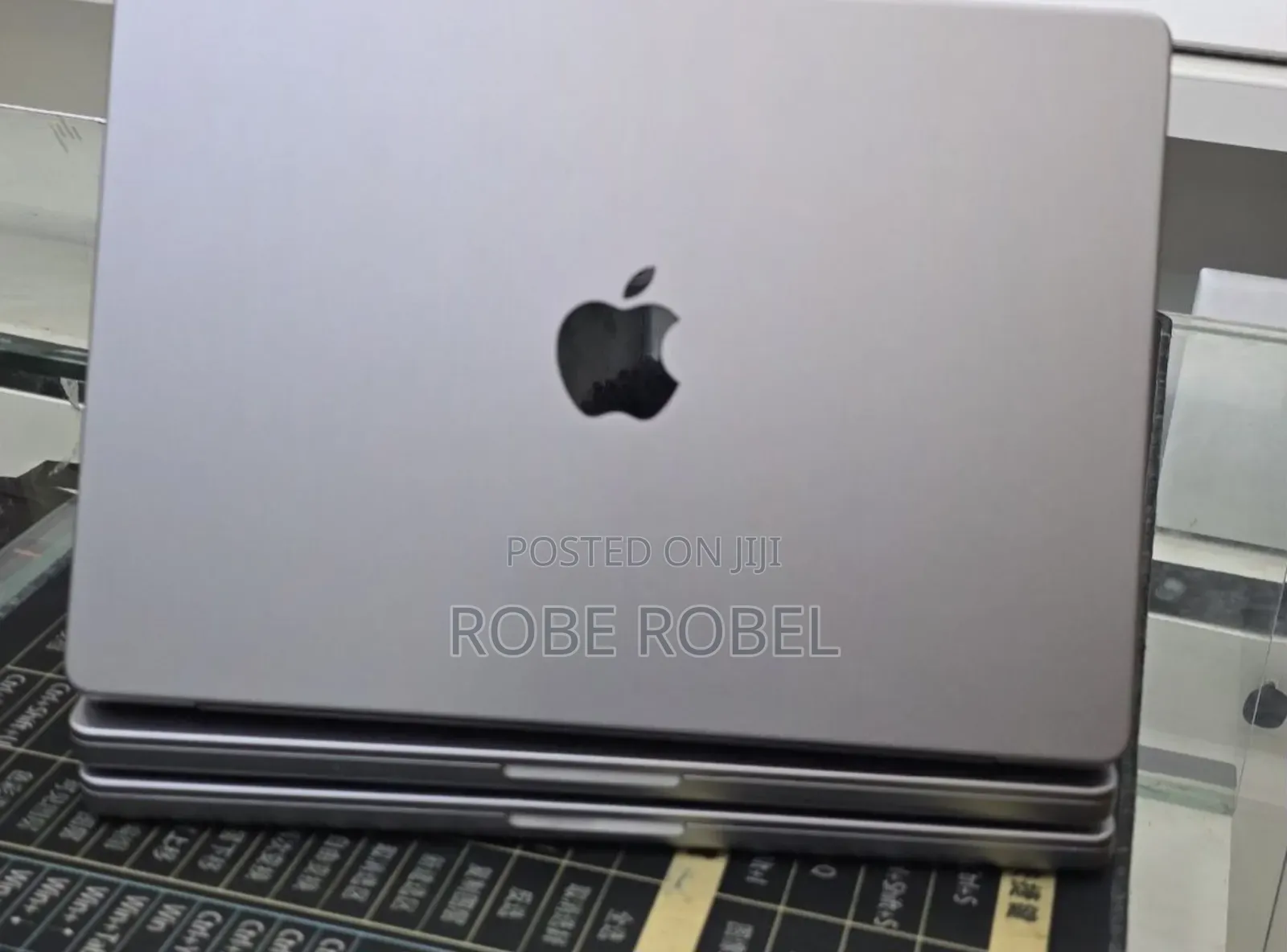 New Laptop Apple MacBook Pro 2021 M1 16GB Apple M1 Pro SSD 512GB