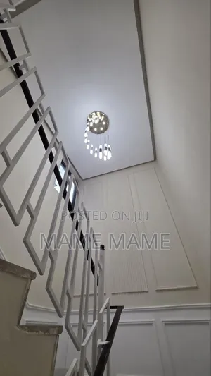 5bdrm House in Addis Abeba, Bole for sale