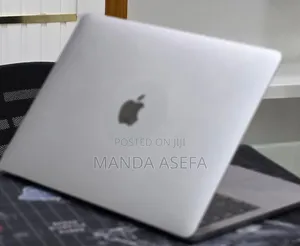 New Laptop Apple MacBook Pro 2017 16GB Intel Core i5 SSD 512GB