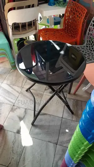 Cafe Table 60cm Diameter Foldable Glass Table
60×60 የሚታጠፍ ክብ ጠረጴዛ