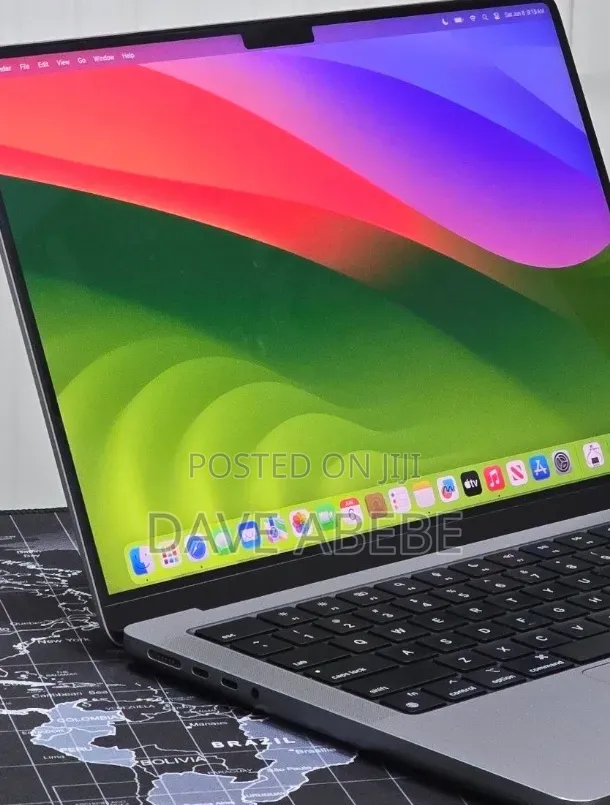 New Laptop Apple MacBook Pro 2023 M3 8GB Apple M3 SSD 512GB