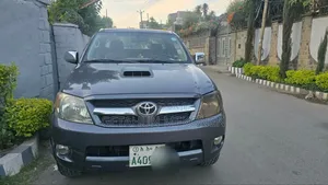 Toyota Hilux 2008 Gray