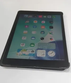 New Apple iPad 9.7 64 GB Black