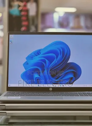 New Laptop HP Pavilion 15 8GB Intel Core Ultra 5 SSD 512GB