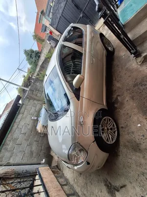 Toyota Vitz 2002 Gold