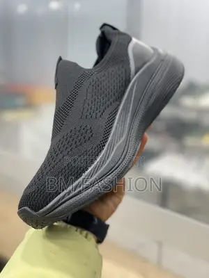 Skechers Max Cushioning: Sleek All-Black