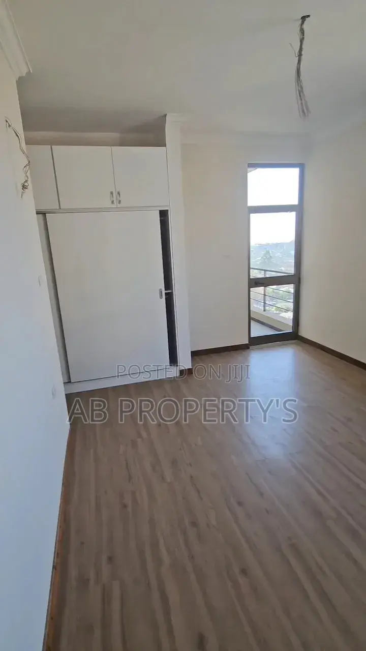 Furnished 3bdrm Apartment in ወሎ ሰፈር ወንጌላዊት, Bole for sale