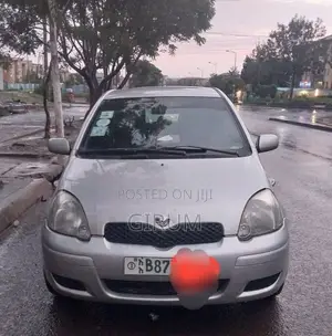Toyota Vitz 1.0 FWD 3dr 2004 Silver
