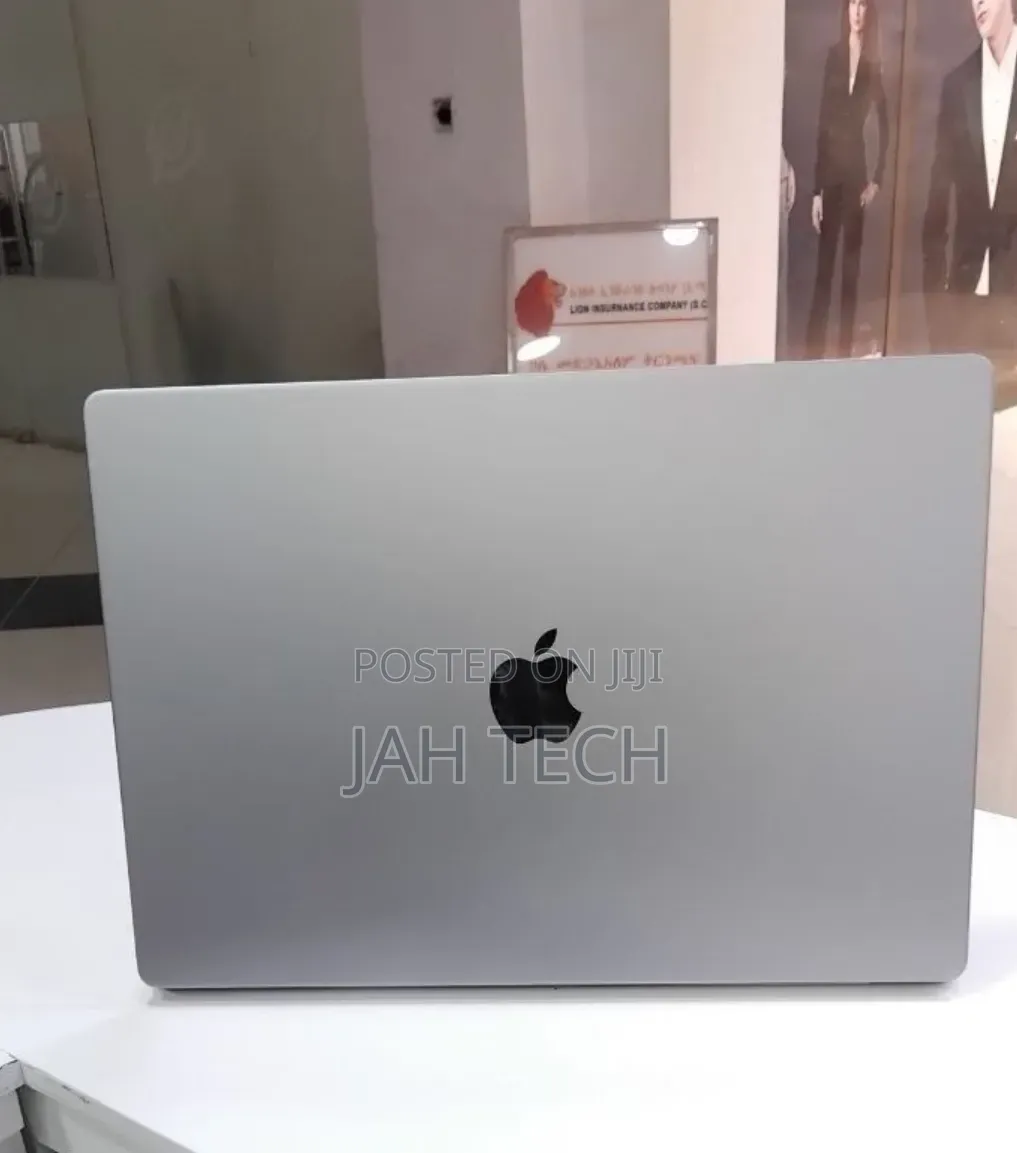 New Laptop Apple MacBook Pro 2021 M1 32GB Apple M1 Pro SSD 1T