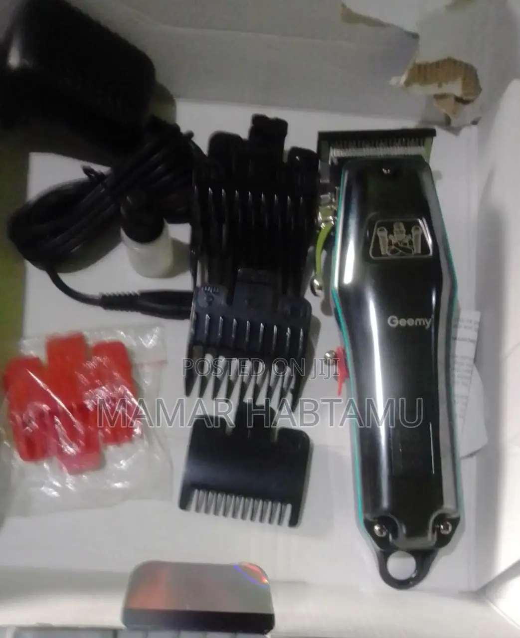 Geemy Professional Hair Clipper With Complete Accessories