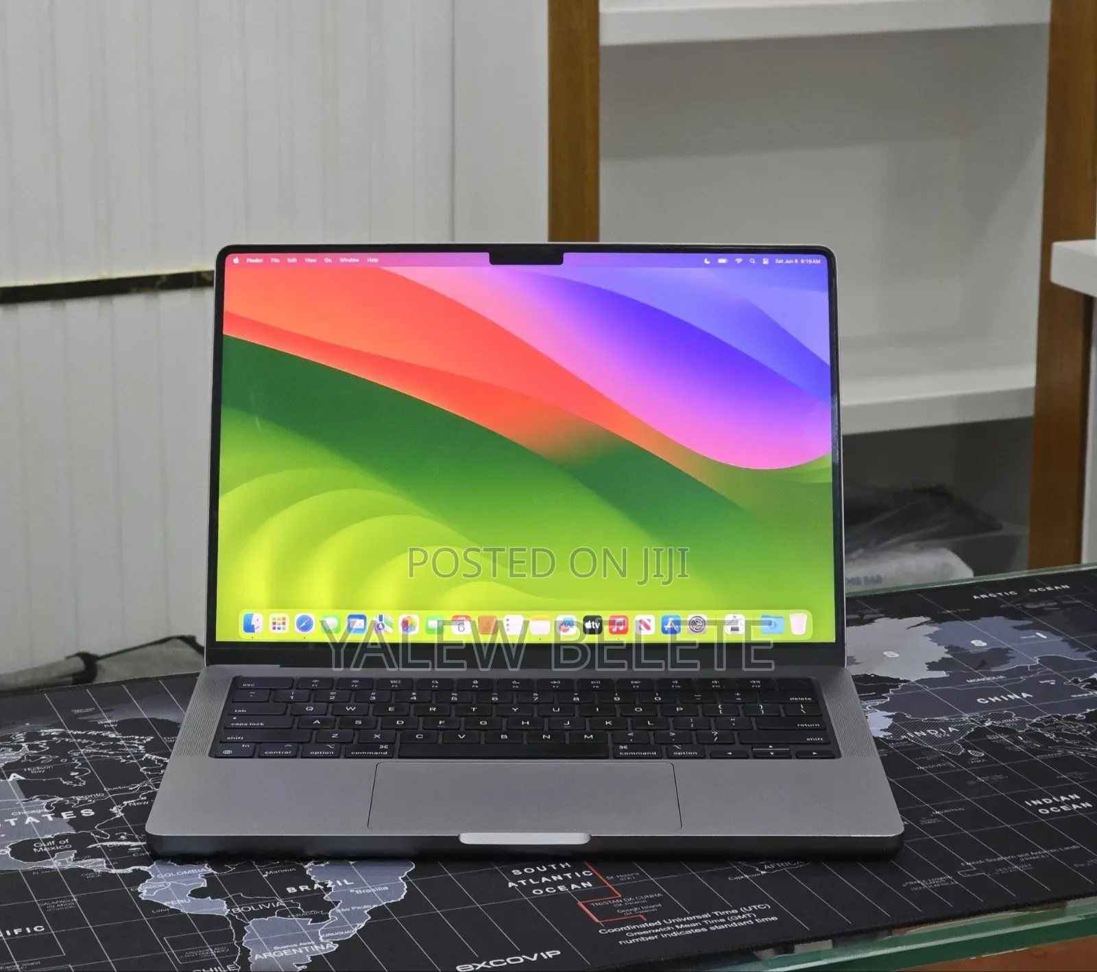 New Laptop Apple MacBook Pro 2023 M3 8GB Apple M3 Pro SSD 512GB