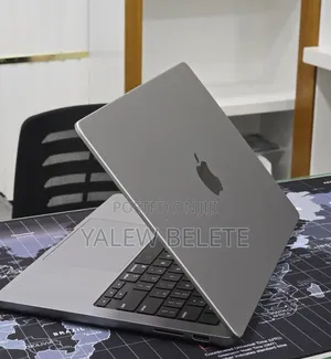 New Laptop Apple MacBook Pro 2023 M3 8GB Apple M3 Pro SSD 512GB