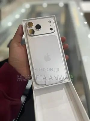 New Apple iPhone 17 Pro Max 256 GB Silver