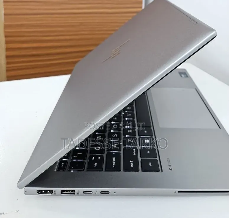 New Laptop HP ZBook Firefly 14 G7 16GB Intel Core Ultra 7 SSD 512GB