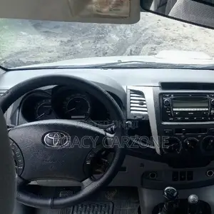 Toyota Hilux 2008 Silver