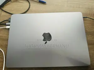 Laptop Apple MacBook Air 2022 M2 8GB Apple M2 SSD 256GB