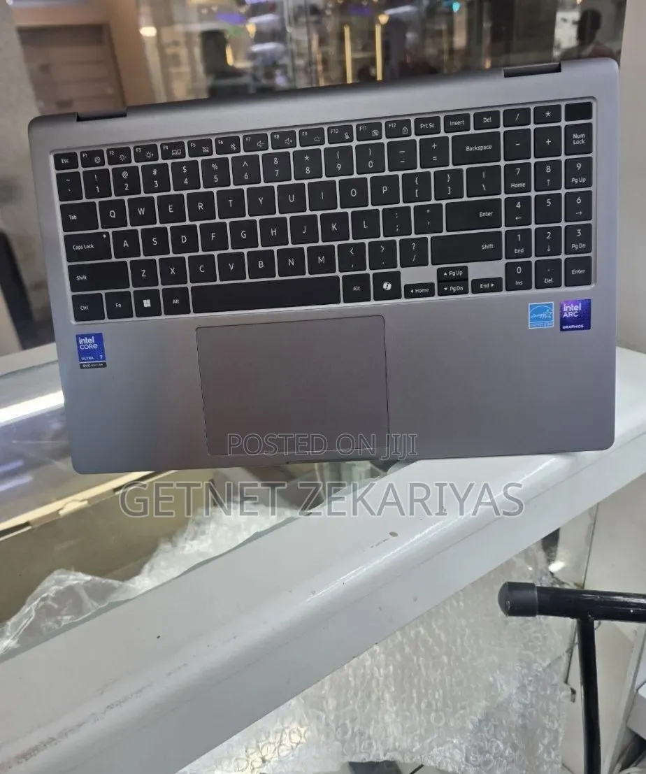 New Laptop Samsung Galaxy Book4 Ultra 16GB Intel Core Ultra 7 SSD 512GB