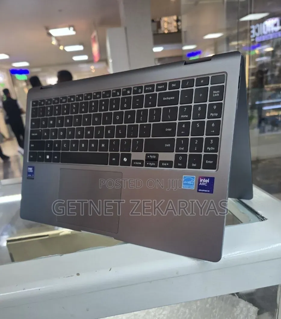 New Laptop Samsung Galaxy Book4 Ultra 16GB Intel Core Ultra 7 SSD 512GB