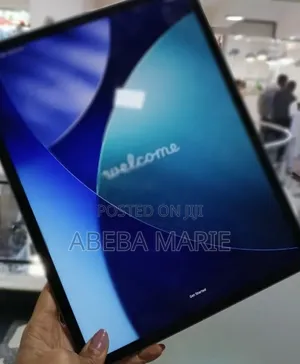 New Apple iPad Pro 12.9 (2021) 256 GB