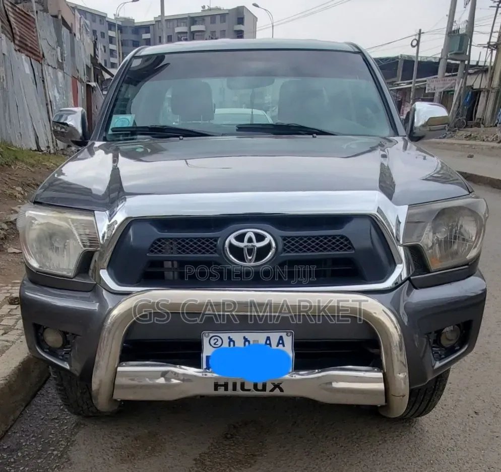 Toyota Tacoma 2012 Gray
