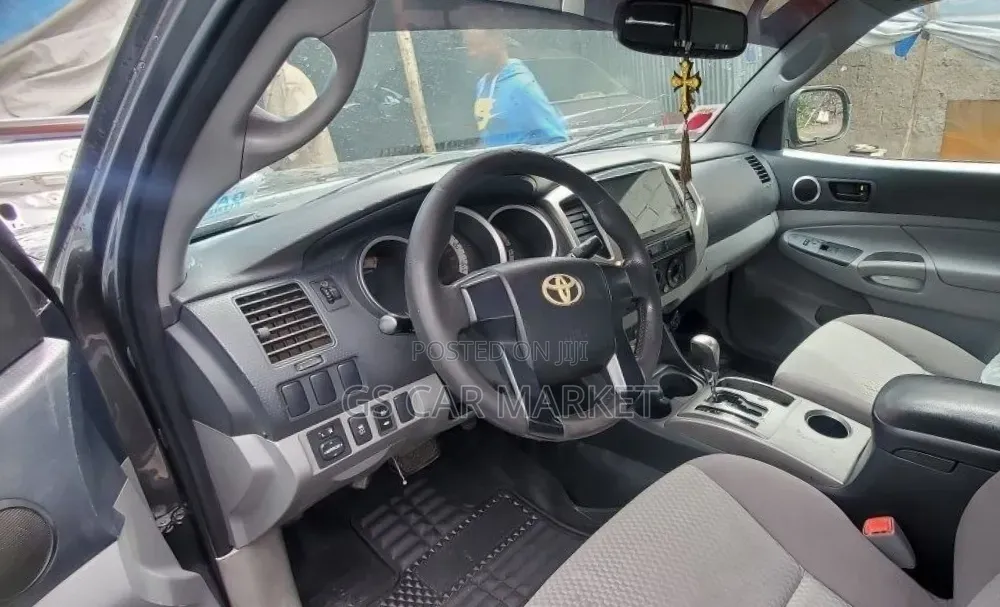 Toyota Tacoma 2012 Gray