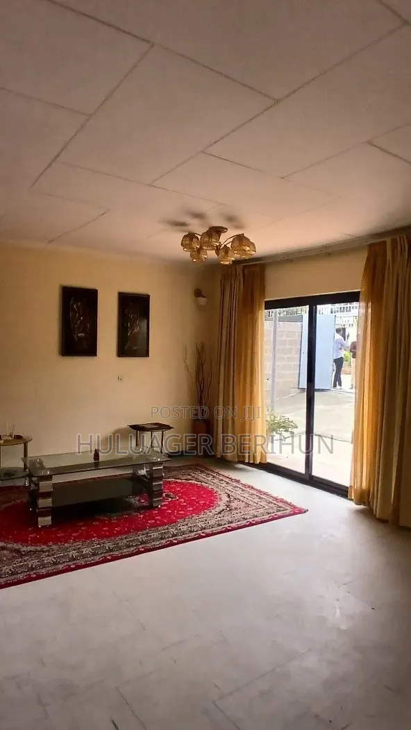 Furnished 3bdrm Villa in Bole for sale