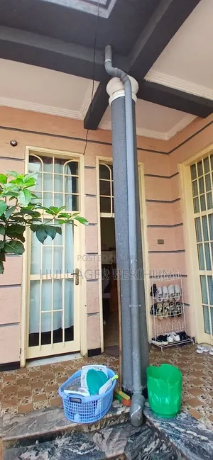 Furnished 3bdrm Villa in Bole for sale
