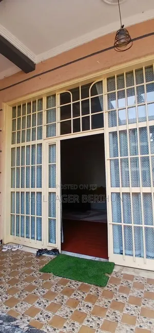 Furnished 3bdrm Villa in Bole for sale