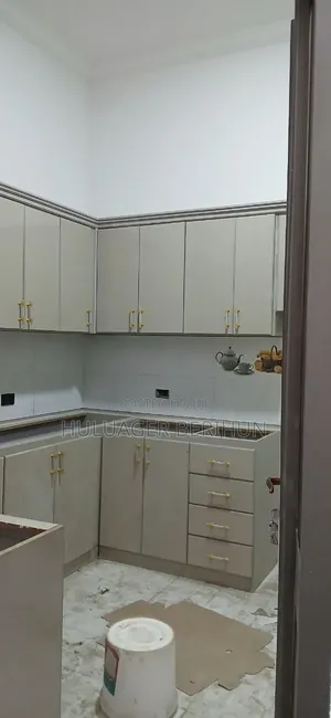 Furnished 3bdrm Villa in Bole for sale