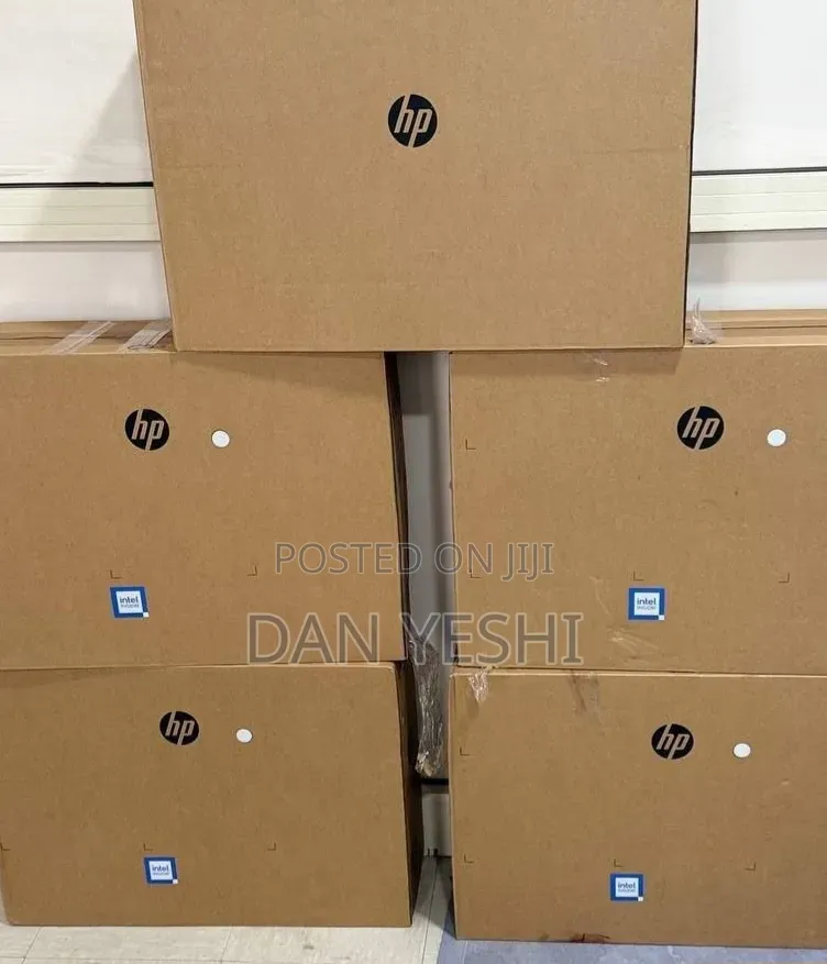 New HP 200 G4 22 All-in-One 8GB Intel Core i5 SSD 512GB