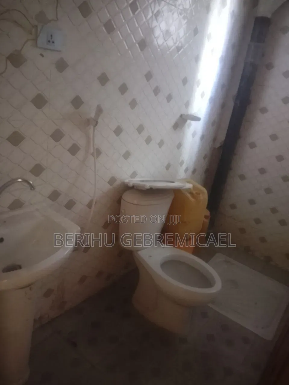 2bdrm Condo in አያባ, Bole for sale