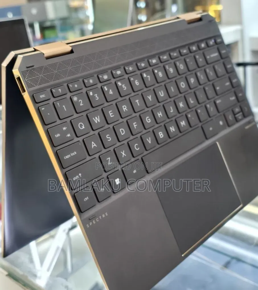 New Laptop HP Spectre 16GB Intel Core i7 SSD 512GB