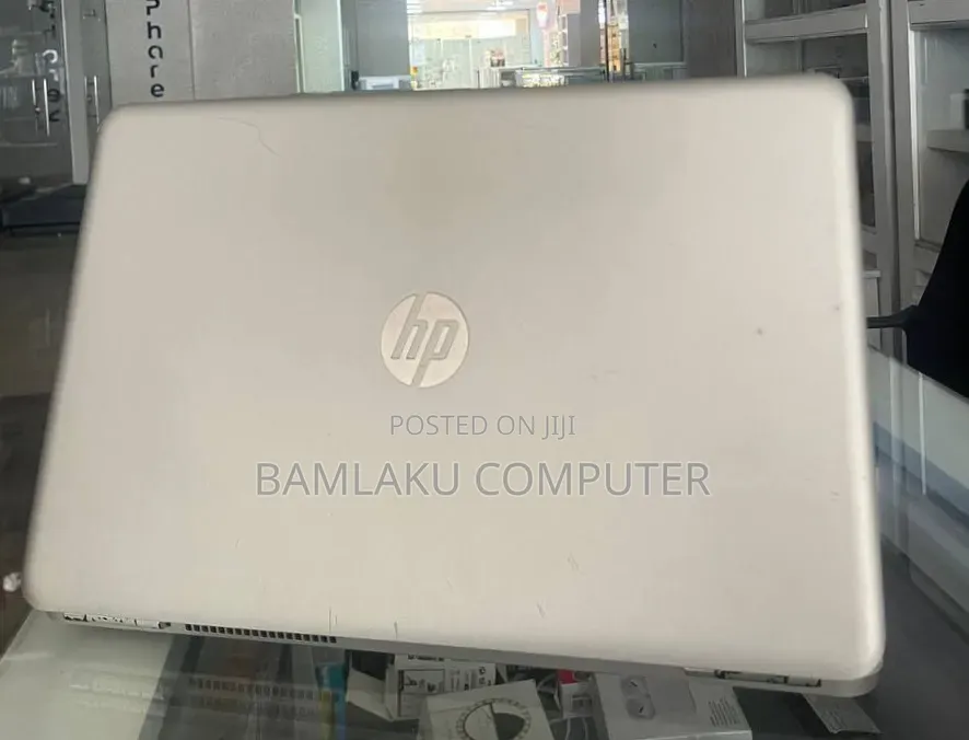 New Laptop HP Pavilion 15 8GB Intel Core i5 HDD 1T
