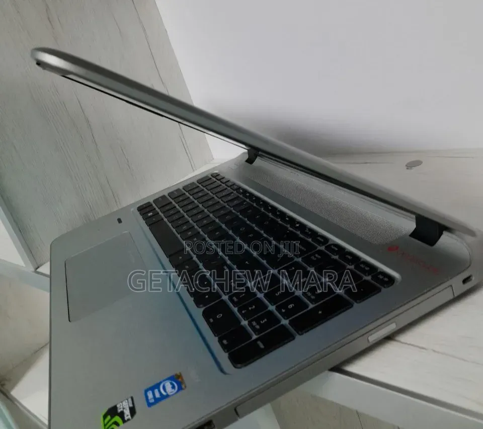 New Laptop HP Envy X360 8GB Intel Core i7 SSD 256GB