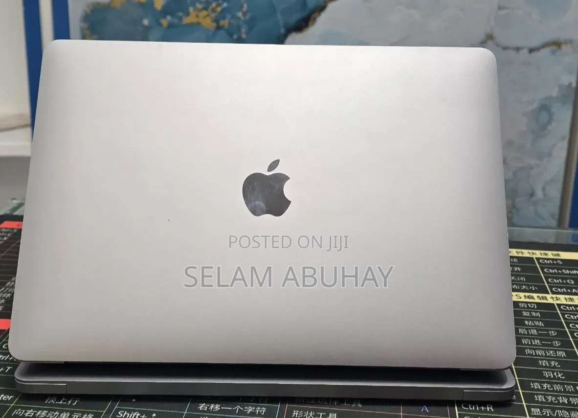 New Laptop Apple MacBook Pro 2020 M1 8GB Apple M1 SSD 256GB