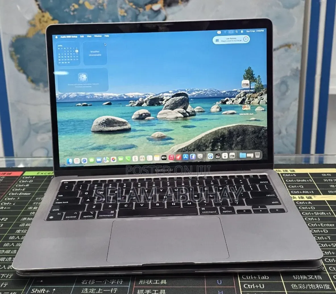 New Laptop Apple MacBook Pro 2020 M1 8GB Apple M1 SSD 256GB
