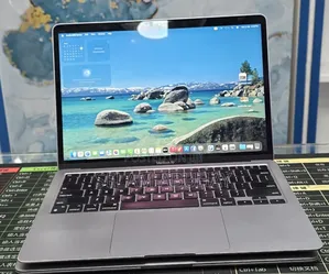 New Laptop Apple MacBook Pro 2020 M1 8GB Apple M1 SSD 256GB