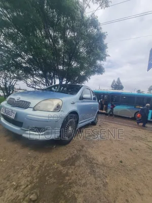 Toyota Vitz 2004 Blue