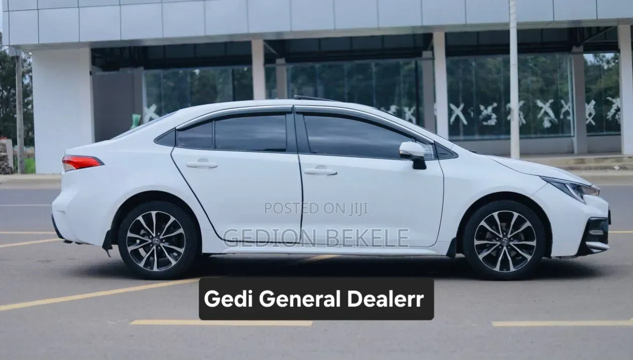 Toyota Corolla 2022 White