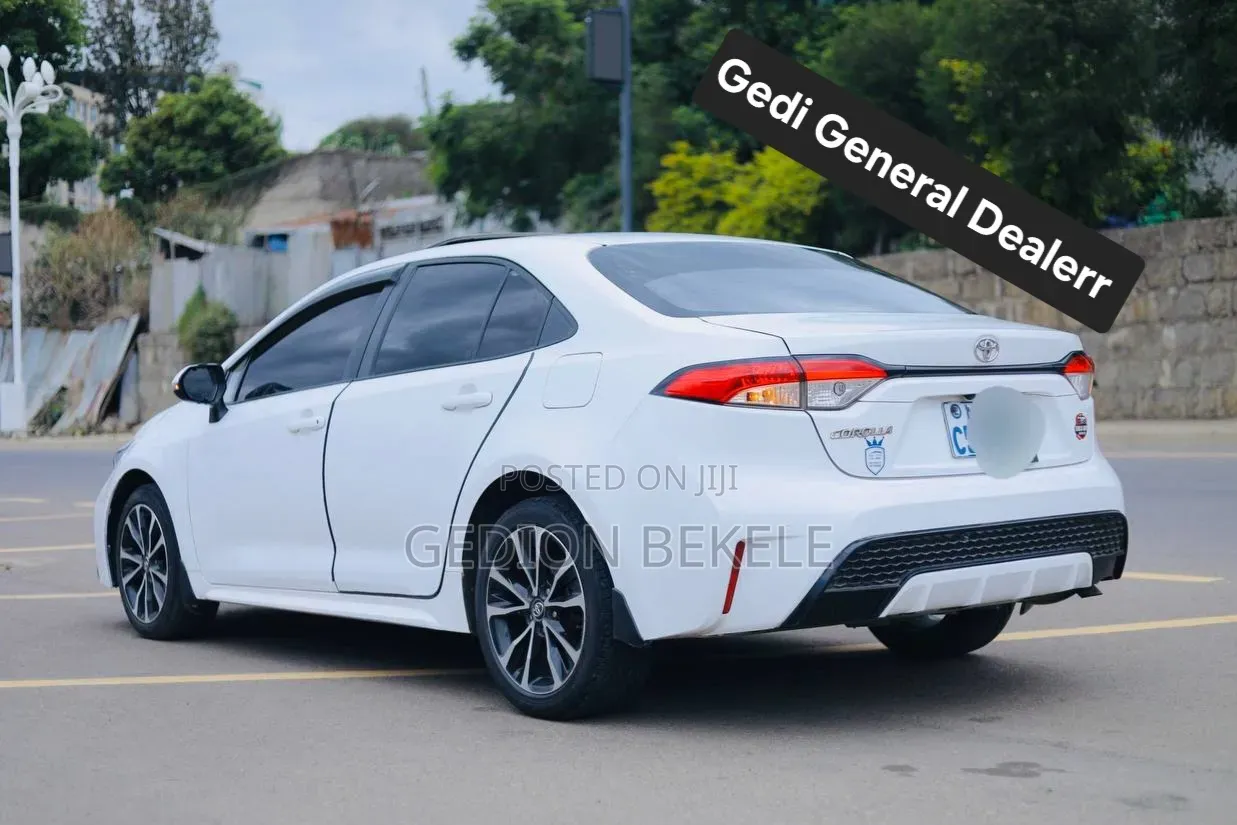 Toyota Corolla 2022 White
